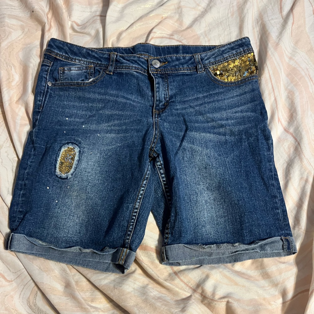 Medium wash jean shorts
